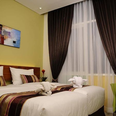 Biz Boulevard Hotel Manado Eksteriør bilde
