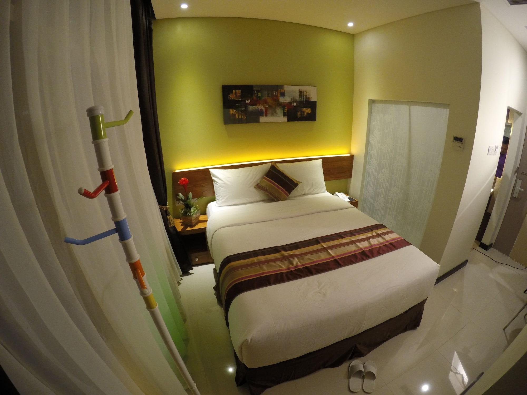 Biz Boulevard Hotel Manado Eksteriør bilde