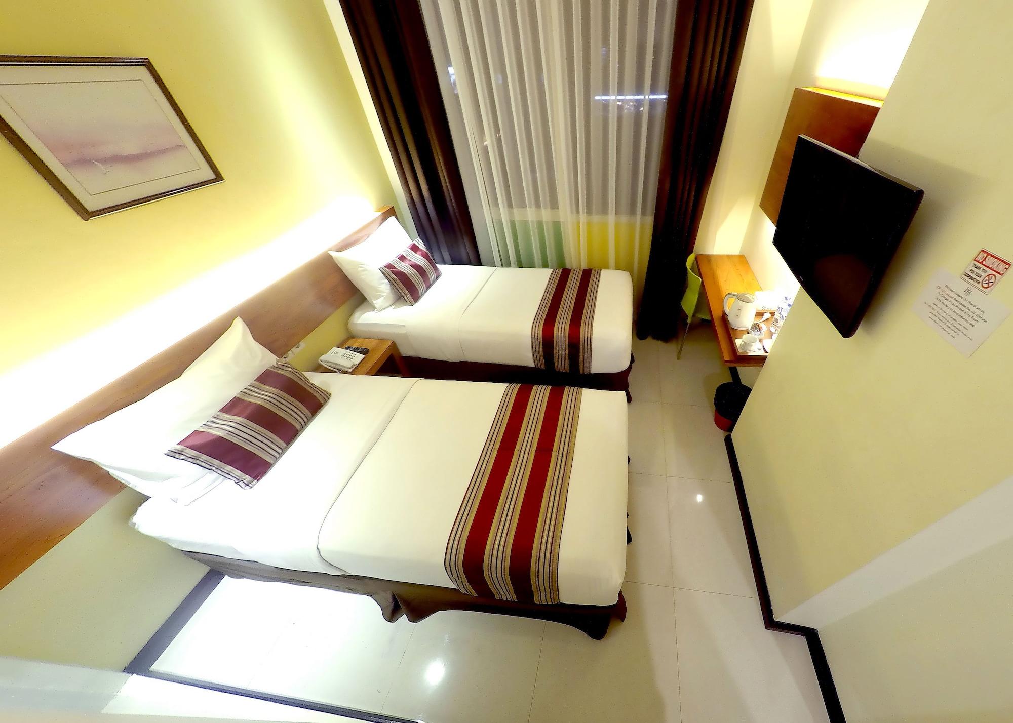 Biz Boulevard Hotel Manado Eksteriør bilde