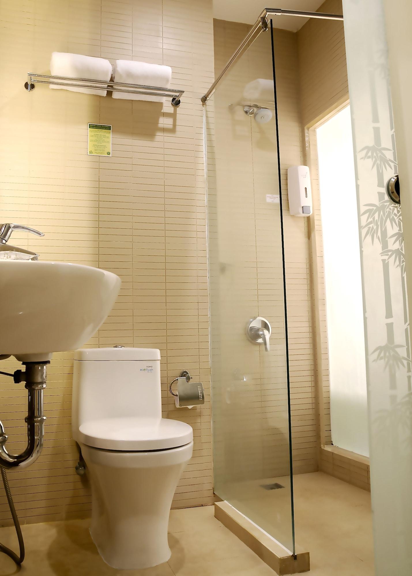 Biz Boulevard Hotel Manado Eksteriør bilde