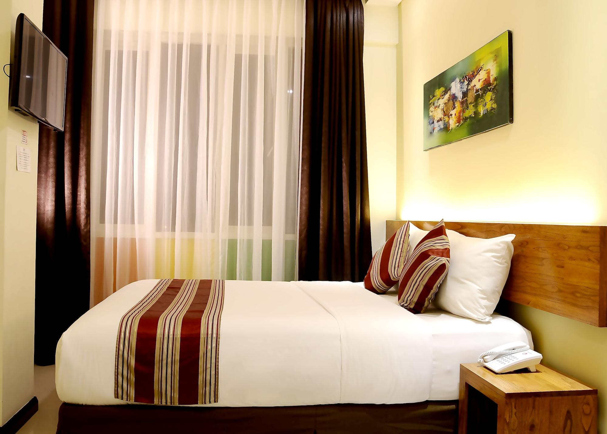 Biz Boulevard Hotel Manado Eksteriør bilde