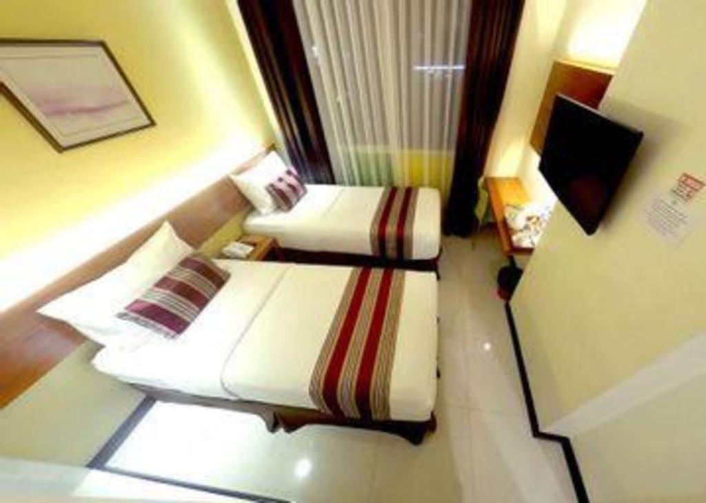 Biz Boulevard Hotel Manado Eksteriør bilde
