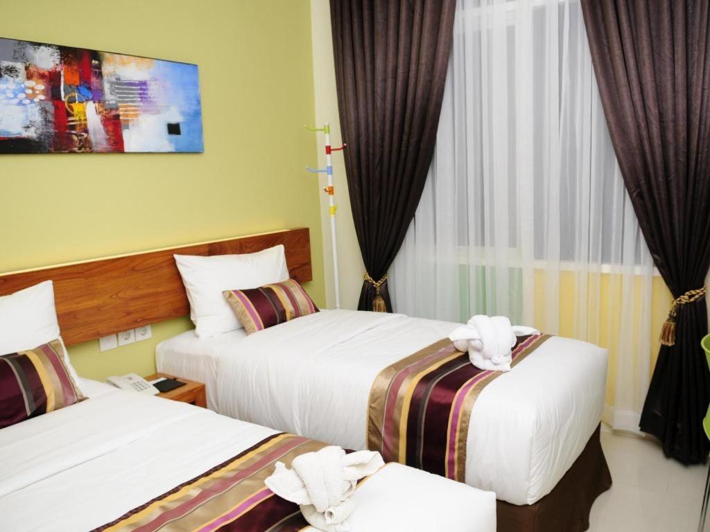 Biz Boulevard Hotel Manado Eksteriør bilde