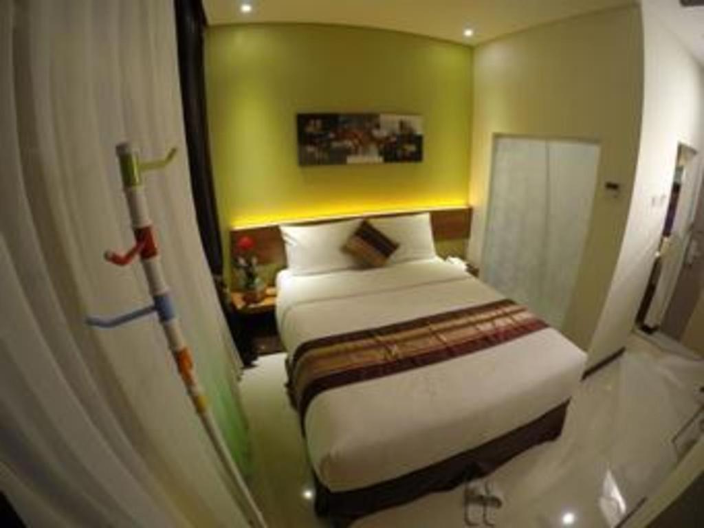 Biz Boulevard Hotel Manado Eksteriør bilde