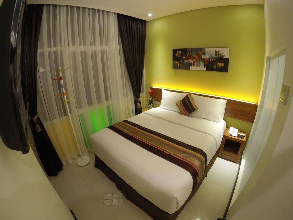 Biz Boulevard Hotel Manado Eksteriør bilde