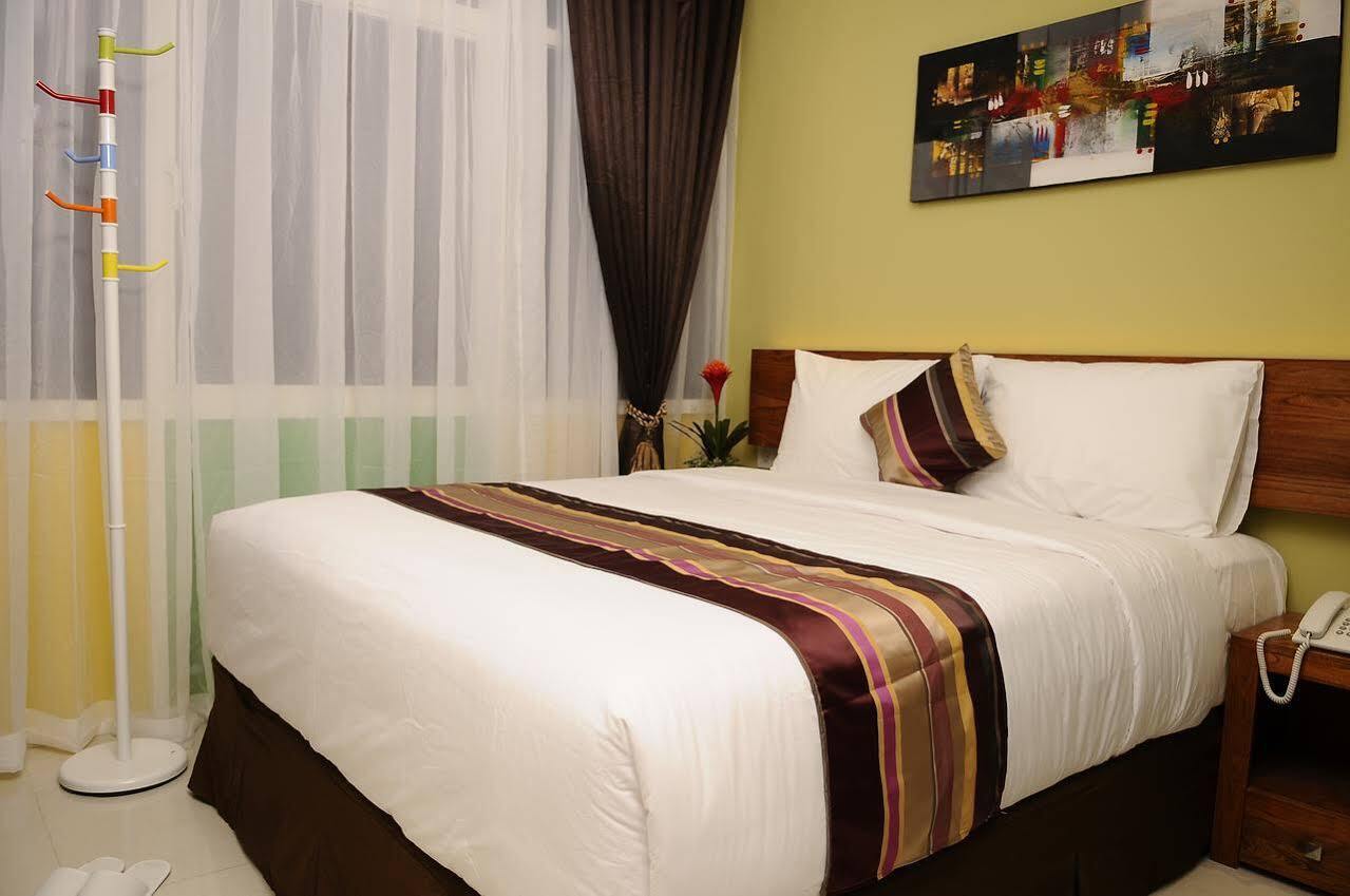 Biz Boulevard Hotel Manado Eksteriør bilde