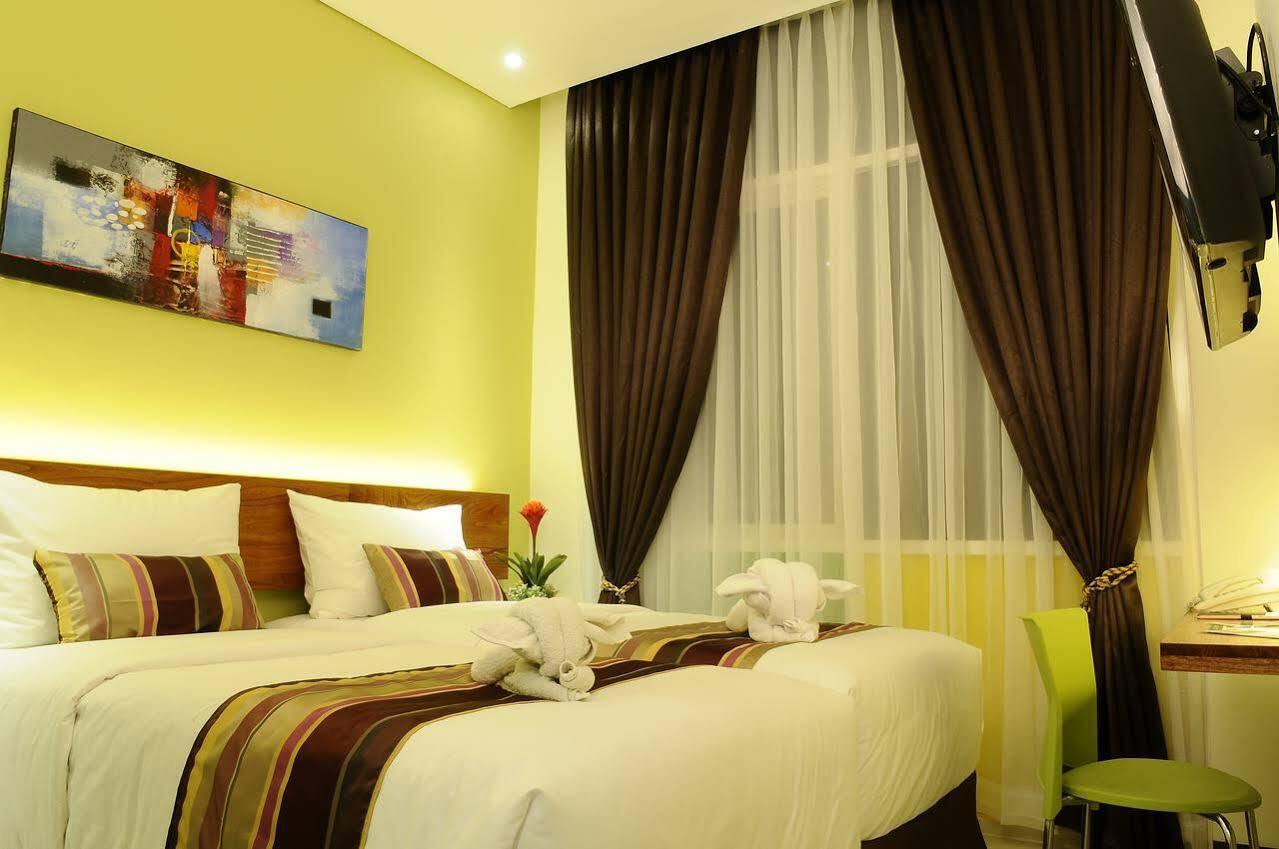 Biz Boulevard Hotel Manado Eksteriør bilde